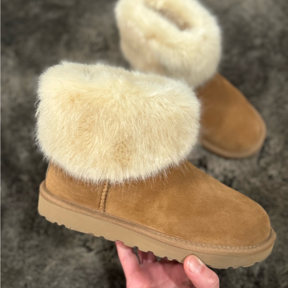 Women’s Ugg Mini Toscana Cuff Boot